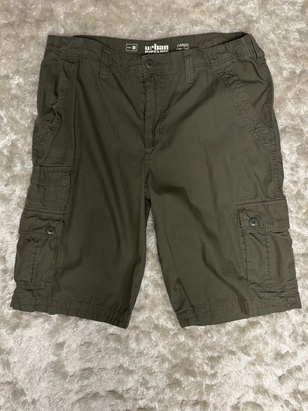 Urban Pipeline Men’s Longer Length Green Cargo Shorts -Excellent Condition